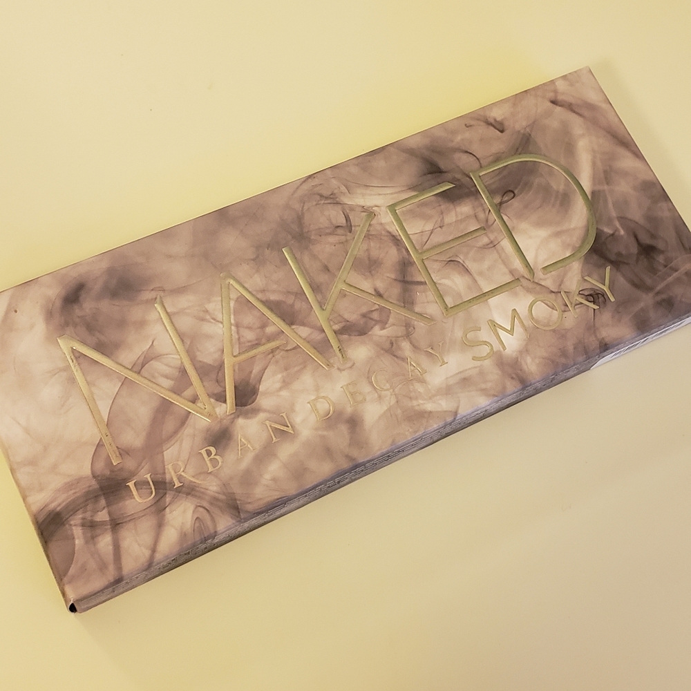 Urban Decay Naked Smoky Eyeshadow Palette